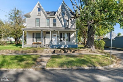 /international/us/3837-n-6th-street-harrisburg-pa-110120755243/