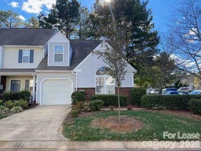 /international/us/8263-southgate-commons-drive-charlotte-nc-110108467928/