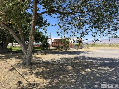 /international/us/225-trescott-street-battle-mountain-nv-110100592536/