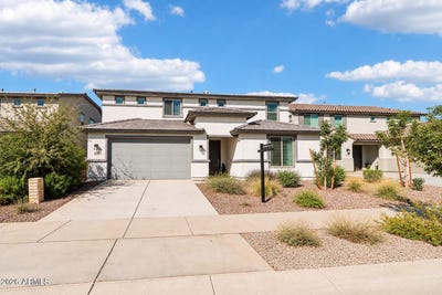 /international/us/27000-n-168th-lane-surprise-az-110120152199/