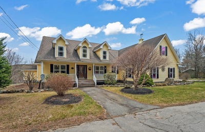 /international/us/302-howard-street-berlin-nh-110107586208/