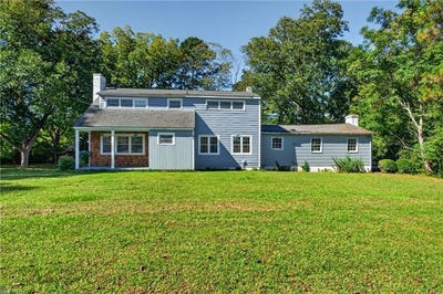 /international/us/22630-main-street-capron-va-110120637186/