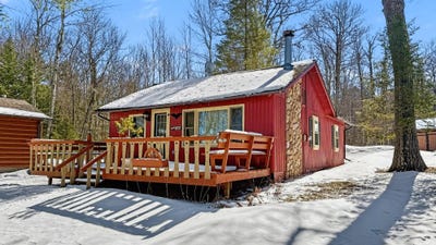 /international/us/8766-moonlight-ln-minocqua-wi-110106527440/