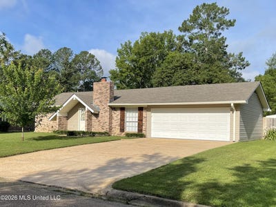 /international/us/225-salem-square-ridgeland-ms-110108826035/