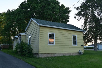 /international/us/1346-n-division-street-morris-il-110108534686/