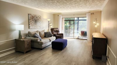 /international/us/1600-gardiner-ln-louisville-ky-110101302137/