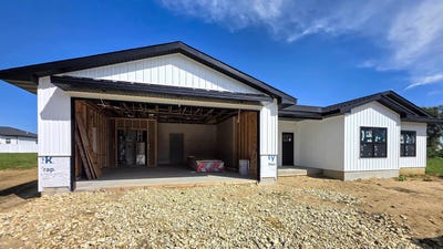 /international/us/1805-ashworth-drive-cedar-falls-ia-110120119725/