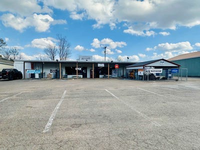 /international/us/234-n-maple-st-adamsville-tn-110108907982/