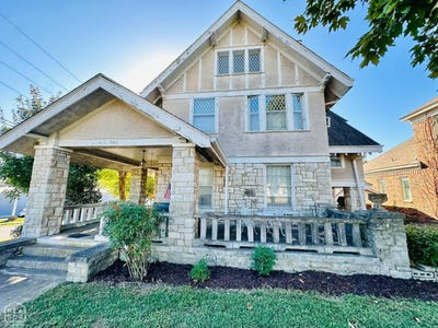 /international/us/292-e-boswell-street-batesville-ar-110103158379/