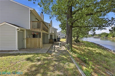 /international/us/7867-sunset-drive-hayes-va-110107931368/