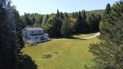 /international/us/895-head-of-the-pond-road-brighton-vt-110100375875/