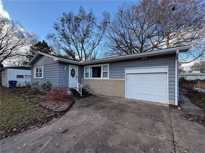 /international/us/104-warwick-road-coffeyville-ks-110103673262/