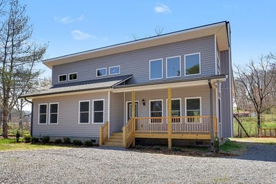 /international/us/195-rivers-edge-drive-hayesville-nc-110106562070/