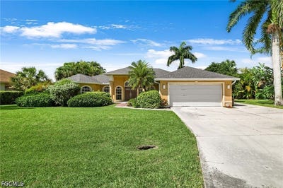 /international/us/20710-groveline-court-estero-fl-110108379282/