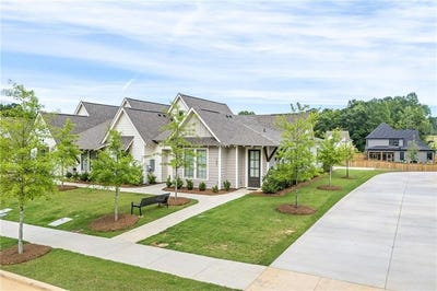 /international/us/151-summer-street-opelika-al-110108500736/