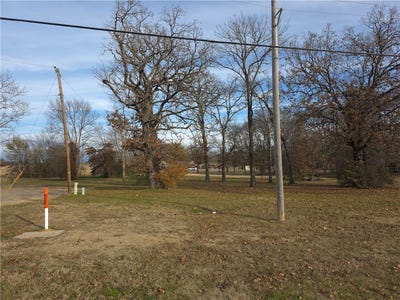 /international/us/w-main-charleston-ar-110104258772/