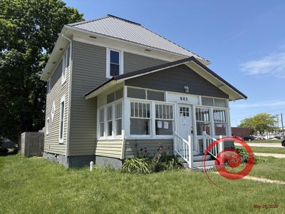 /international/us/803-6th-street-grundy-center-ia-110108879632/