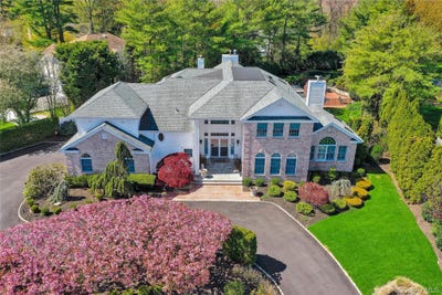 /international/us/15-pironi-court-woodbury-ny-110106174619/