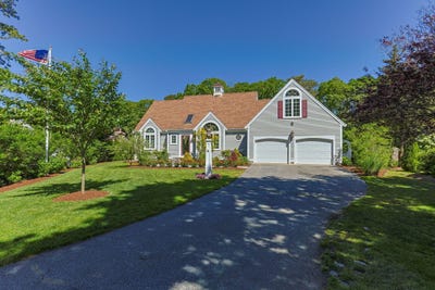/international/us/15-camrose-court-hyannis-ma-110108695295/