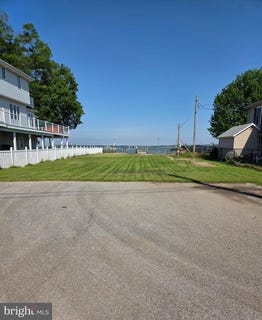 /international/us/13111-e-greenbank-road-middle-river-md-110108153575/