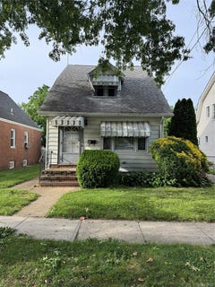 /international/us/41-stewart-street-floral-park-ny-110108507321/