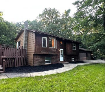 /international/us/4581-214th-avenue-nw-oak-grove-mn-110100582200/