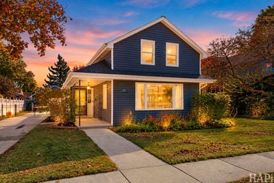 /international/us/1404-n-green-street-mchenry-il-110120664662/