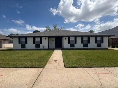 /international/us/8020-morrison-road-new-orleans-la-110107612447/