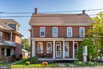 /international/us/102-quakertown-avenue-pennsburg-pa-110120561421/