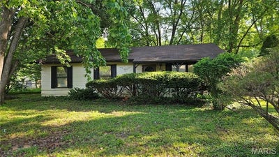 /international/us/6001-country-creek-drive-house-springs-mo-110107809784/