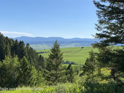 /international/us/400-n-grover-farm-road-grover-wy-110089558791/