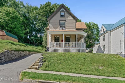 /international/us/32-5th-street-gloversville-ny-110108706053/
