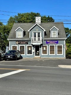 /international/us/16-s-liberty-drive-stony-point-ny-110119989773/