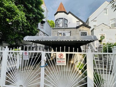 /international/us/1542-saint-lawrence-avenue-bronx-ny-110108303807/