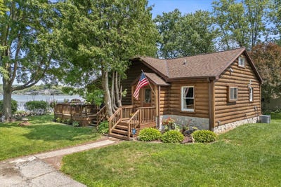 /international/us/5032-lakeview-ave-hubertus-wi-110101448714/