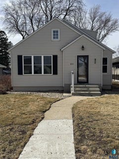 /international/us/821-1st-ave-w-edgerton-mn-110106730710/