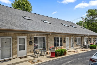 /international/us/7248-dixon-street-forest-park-il-110108752052/