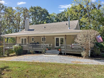 /international/us/411-hardbarger-rd-buchanan-va-110107000188/