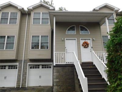 /international/us/4175-wood-hills-drive-erie-pa-110110245051/