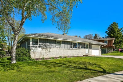/international/us/5544-oakwood-st-greendale-wi-110108026738/