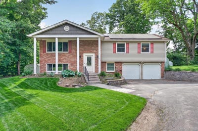 /international/us/176-gretna-woods-road-pleasant-valley-ny-110108609038/