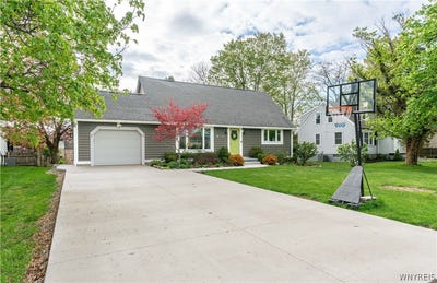 /international/us/3290-wildwood-drive-hamburg-ny-110107776802/