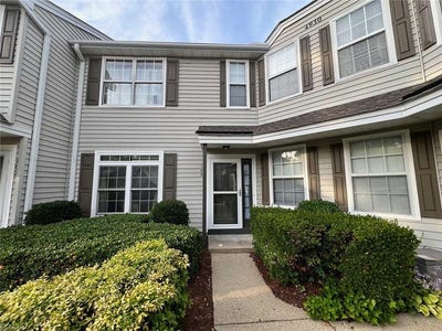 /international/us/4930-cypress-point-circle-virginia-beach-va-110108875506/