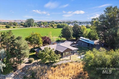 /international/us/8275-washoe-rd-fruitland-id-110119916548/