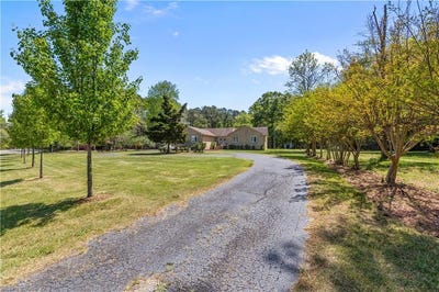 /international/us/1905-hallmark-way-chesapeake-va-110107388685/