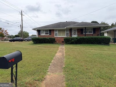 /international/us/1013-laurel-street-morrow-ga-110120420391/