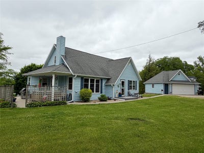 /international/us/2244-n-4th-avenue-w-newton-ia-110108438429/