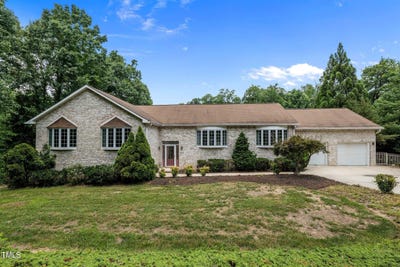 /international/us/5004-shadygrove-lane-greensboro-nc-110100634830/