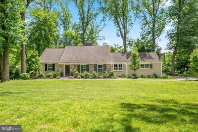 /international/us/141-sproul-road-villanova-pa-110108784050/
