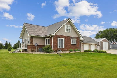 /international/us/2940-fayette-avenue-ionia-ia-110108660385/